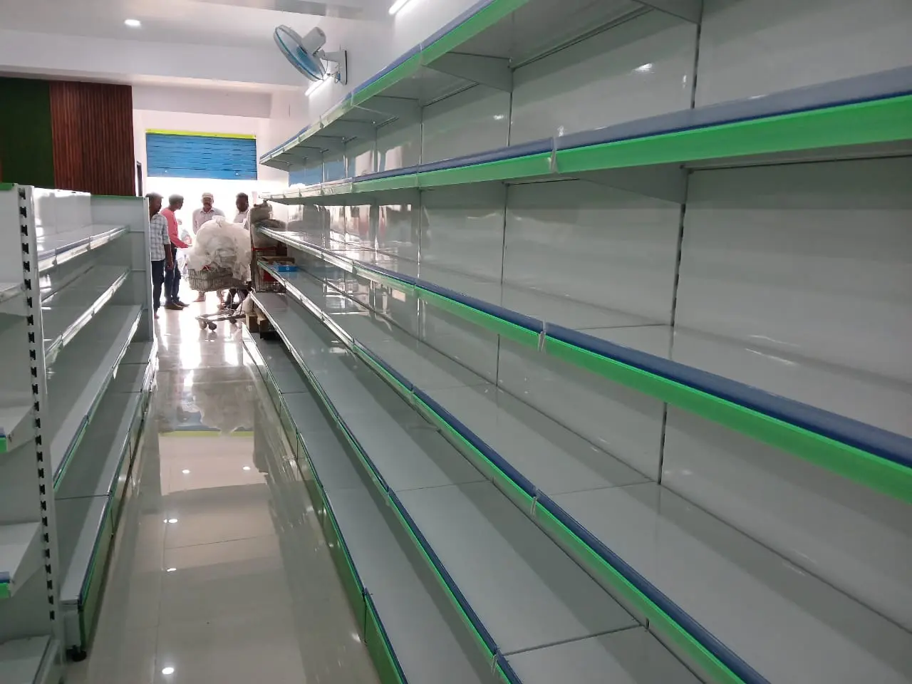 938070989_Supermarket racks  installation Ranchi2.webp